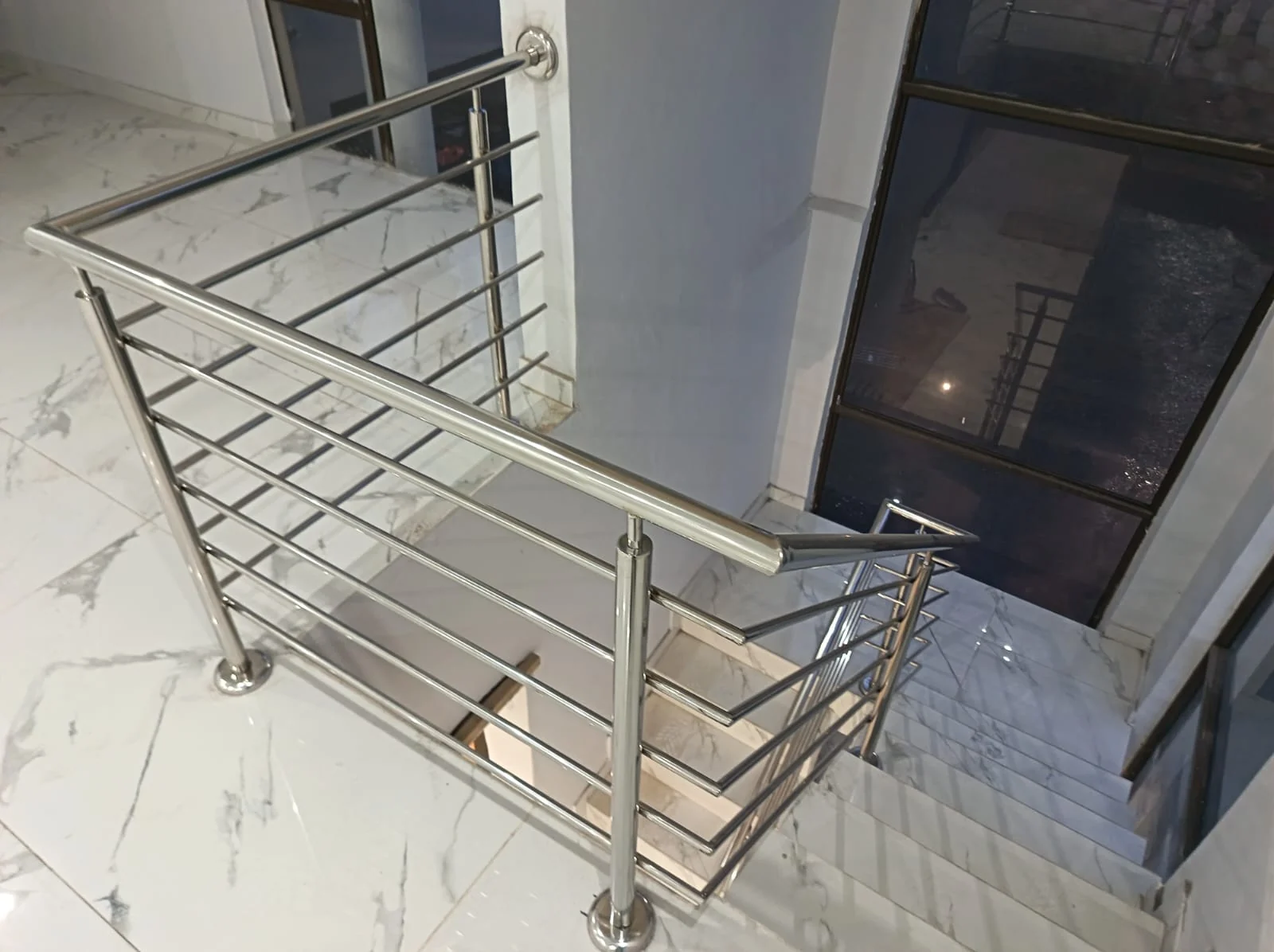 Stainless steel staircase balustrade